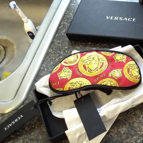 Neiman Marcus NWT'S & NIB Versace Limited Edition Sleep Mask Ret. $295 - Picture 3 of 5